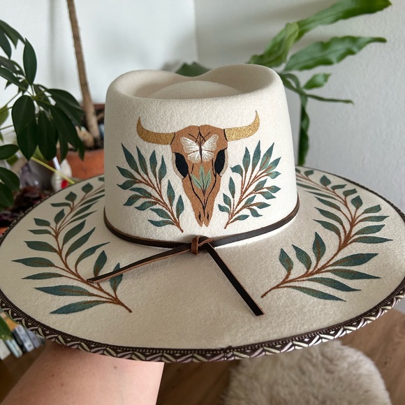 Luna Bloom painted hat. - Picture 3 of 4